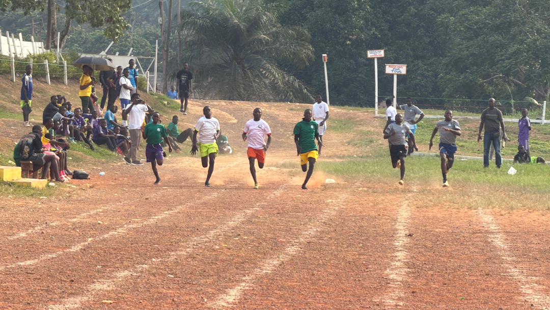 Young athletes racing during qualification rounds